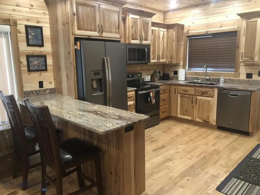 19 N Iris West Yellowstone MT 59758
