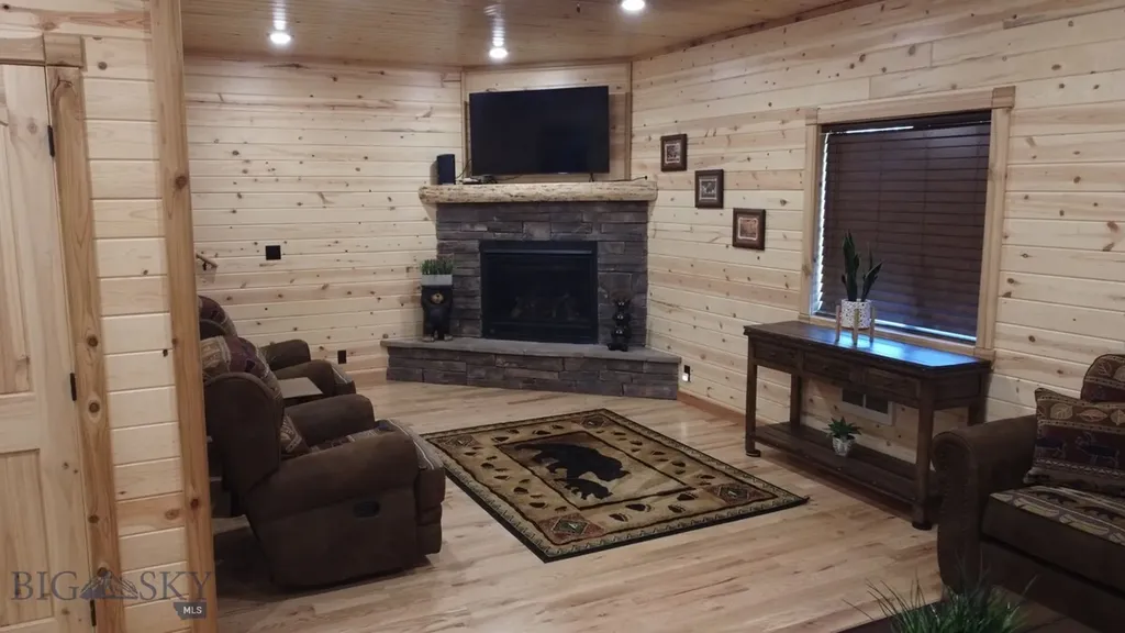 19 N Iris West Yellowstone MT 59758