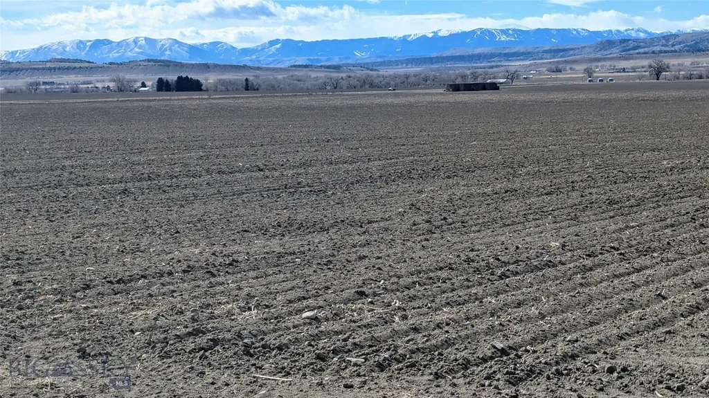 Tbd Lower River Road Fromberg MT 59029