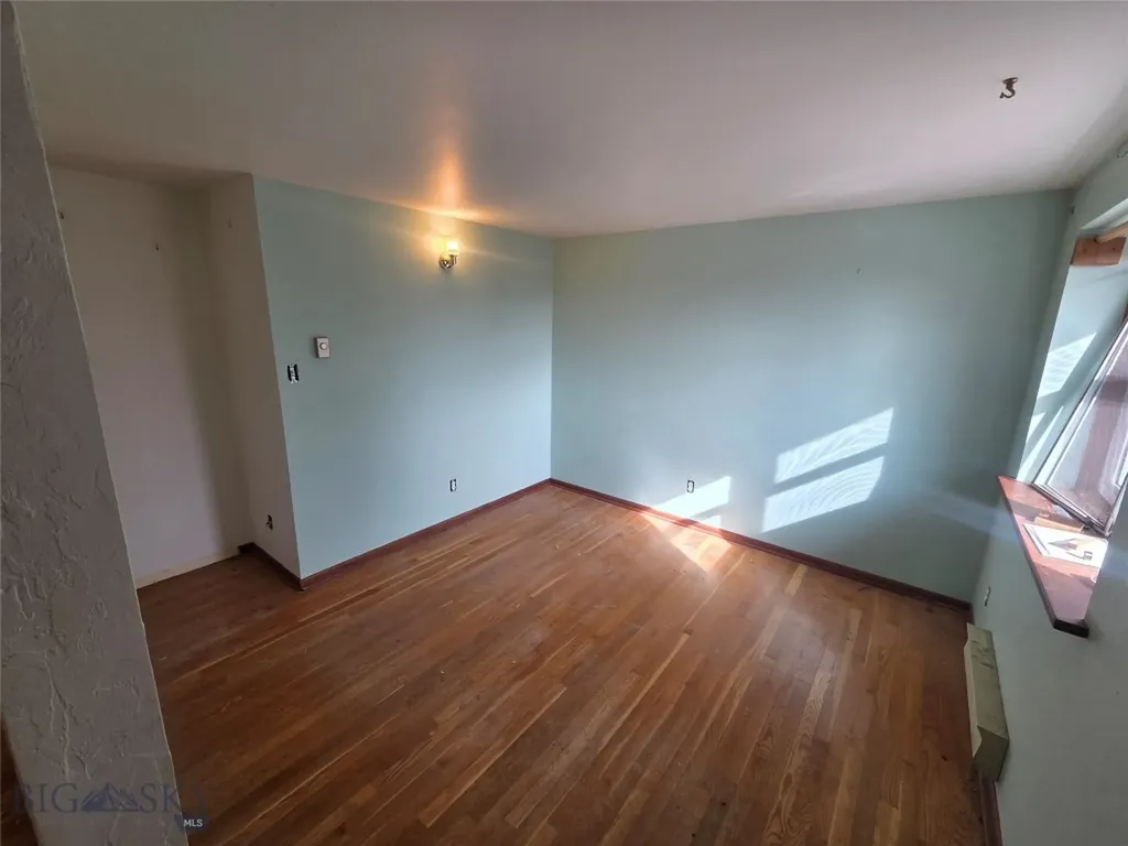 117 Yellowstone Whitehall MT 59759