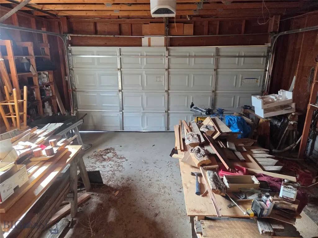 117 Yellowstone Whitehall MT 59759