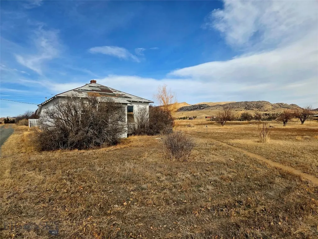 117 Yellowstone Whitehall MT 59759