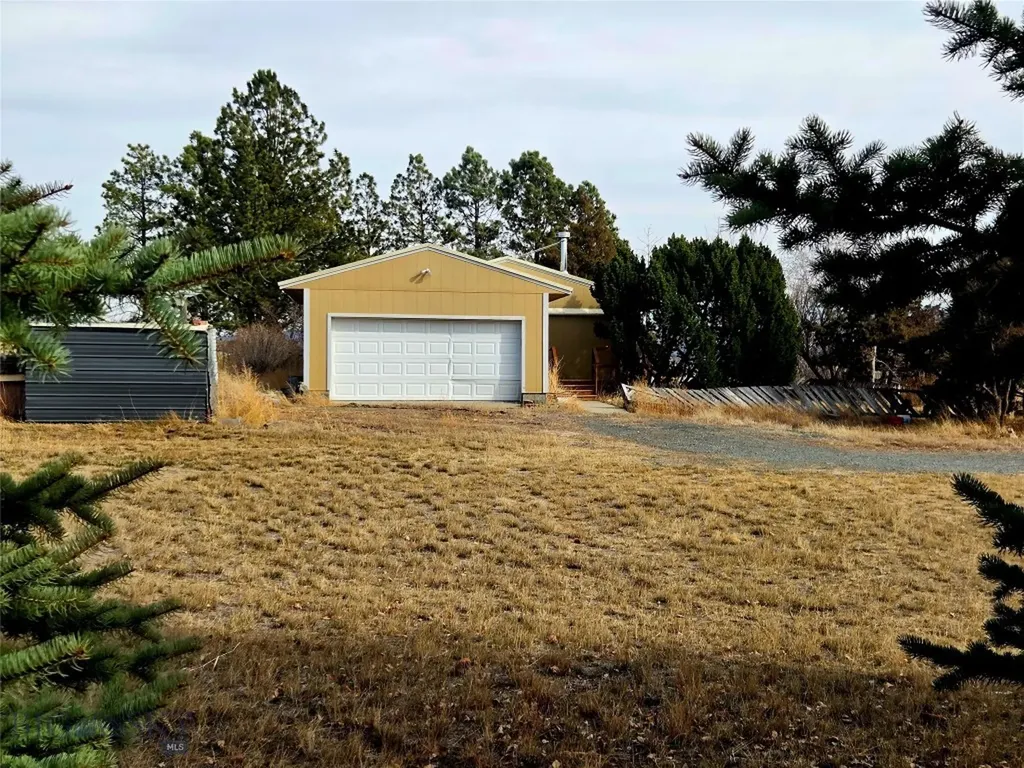 117 Yellowstone Whitehall MT 59759