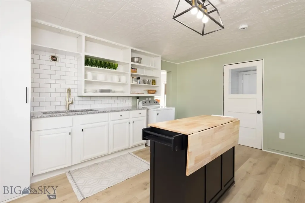 209 S Tracy Bozeman MT 59715