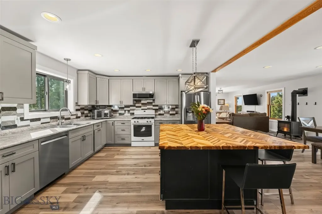 34 Mountain Springs Lane Bozeman MT 59715