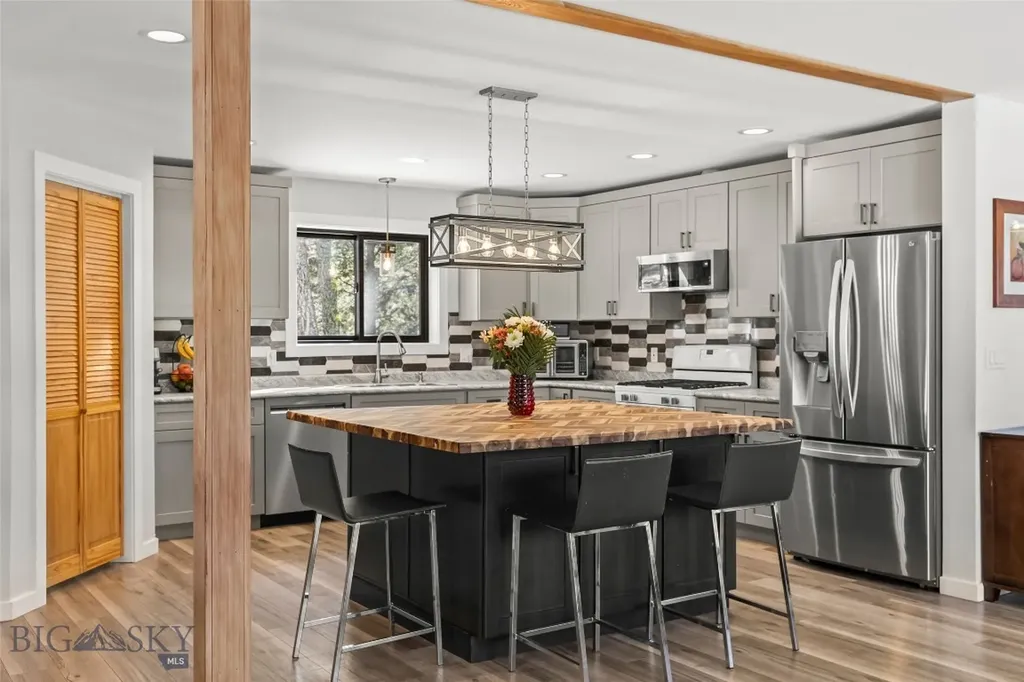 34 Mountain Springs Lane Bozeman MT 59715