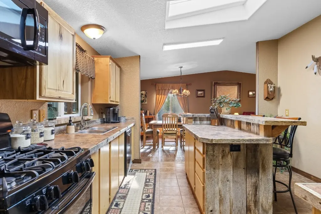 2621 Jackrabbit Lane Bozeman MT 59718
