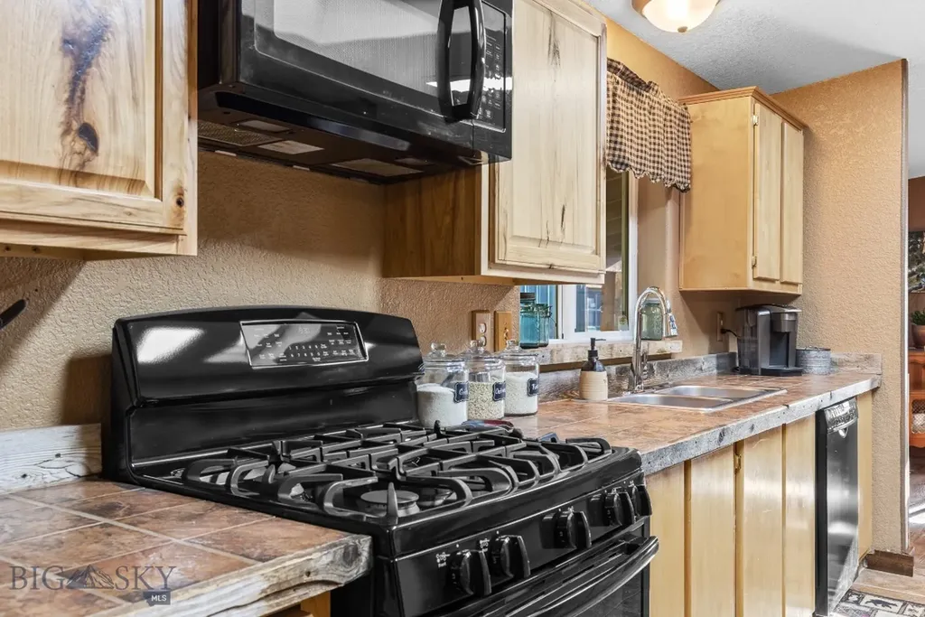 2621 Jackrabbit Lane Bozeman MT 59718