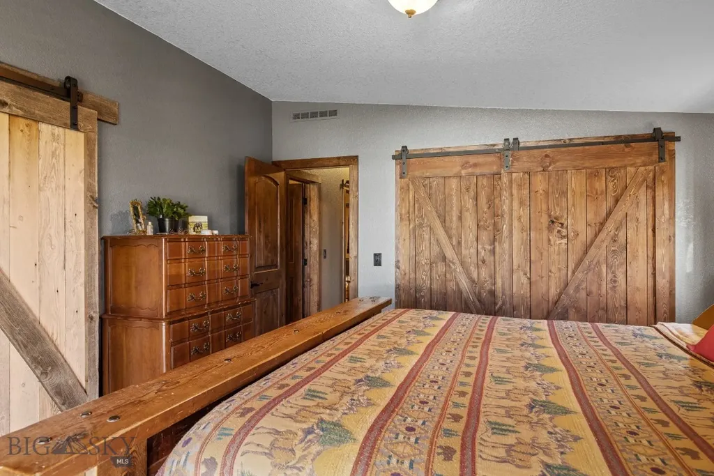 2621 Jackrabbit Lane Bozeman MT 59718