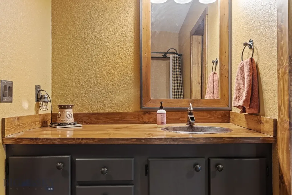 2621 Jackrabbit Lane Bozeman MT 59718