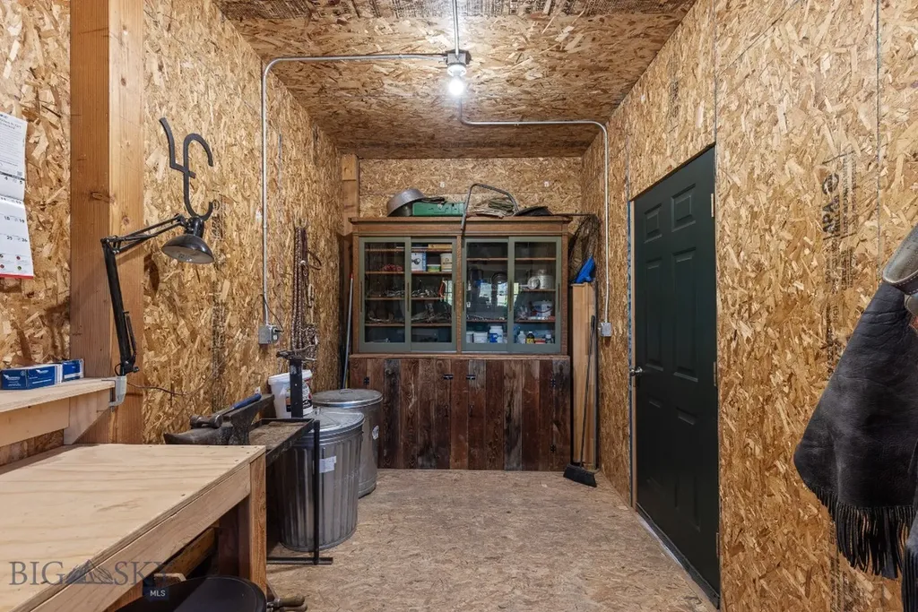 2621 Jackrabbit Lane Bozeman MT 59718