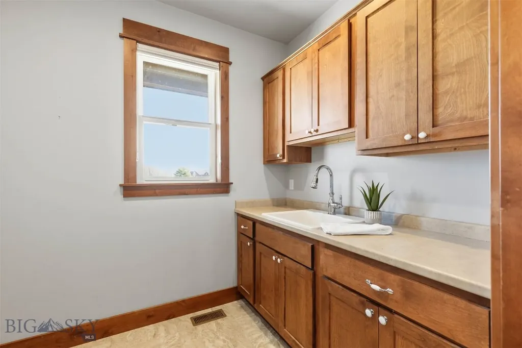 285 Water Fowl Way Bozeman MT 59718