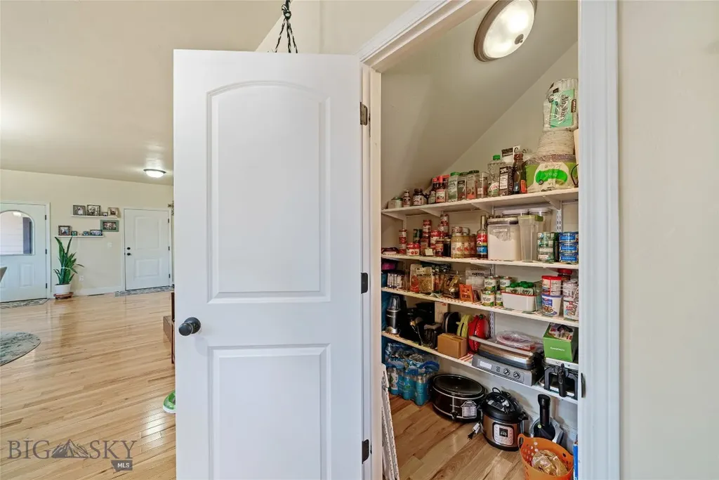 304 Farmall Lane Manhattan MT 59741