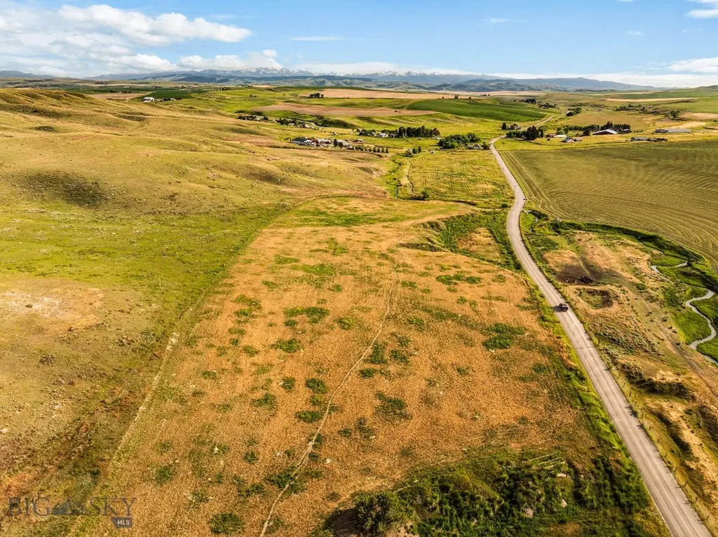 8200 Camp Creek Road Manhattan MT 59741