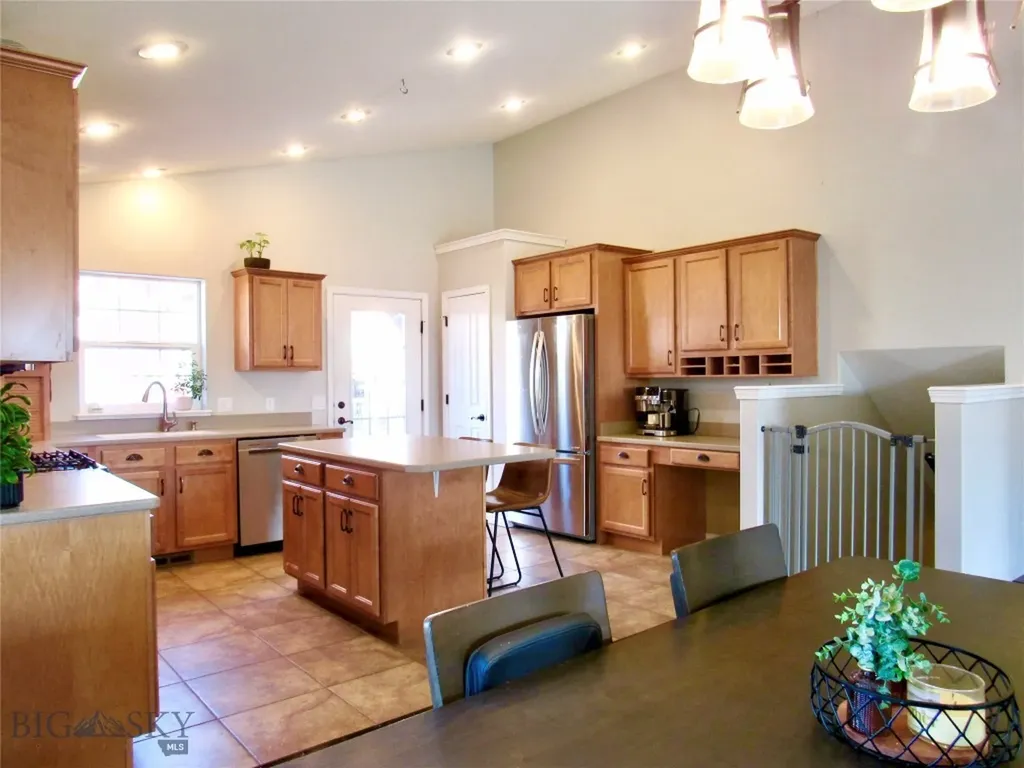 3020 E Copper Ridge Billings MT 59106