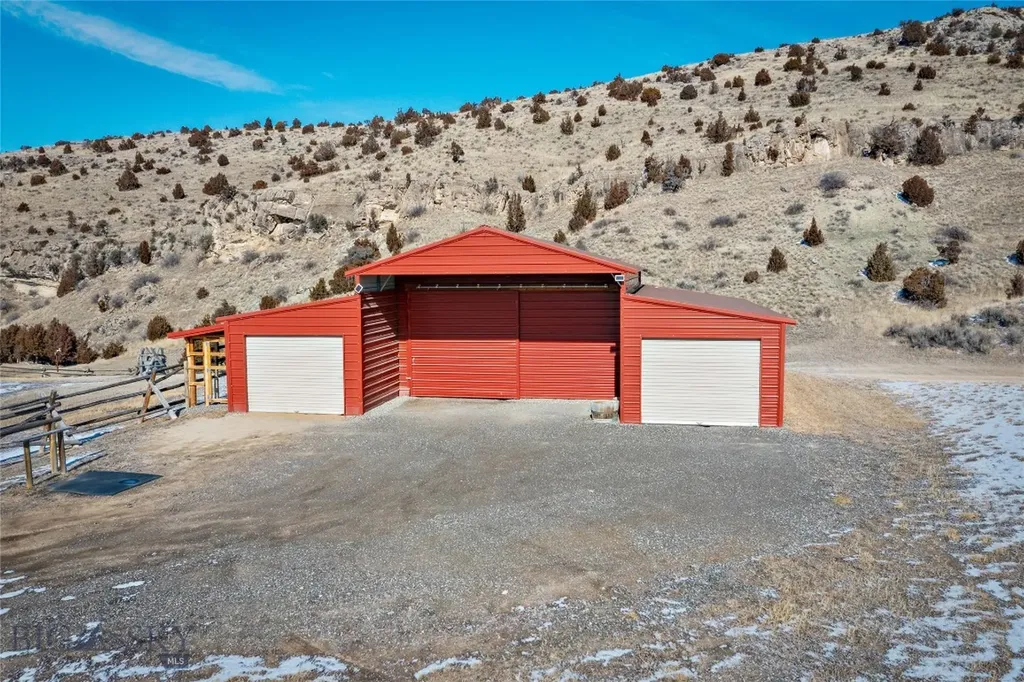 1460 Horseshoe Gulch Road Manhattan MT 59741