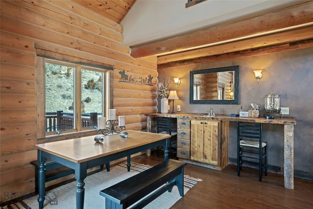 1460 Horseshoe Gulch Road Manhattan MT 59741