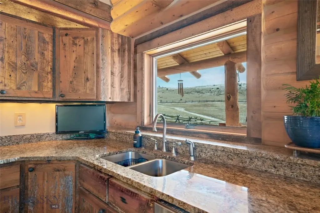 1460 Horseshoe Gulch Road Manhattan MT 59741