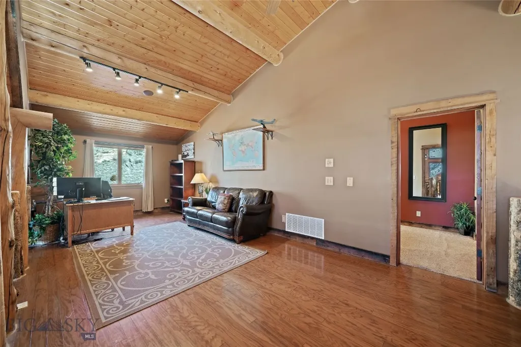 1460 Horseshoe Gulch Road Manhattan MT 59741