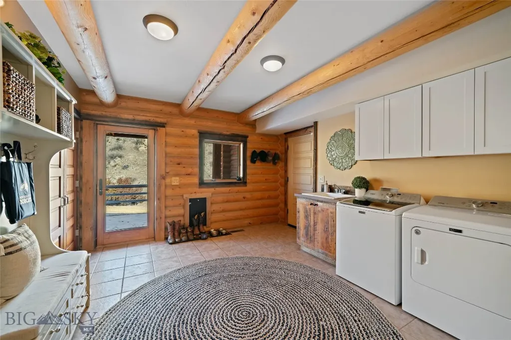 1460 Horseshoe Gulch Road Manhattan MT 59741
