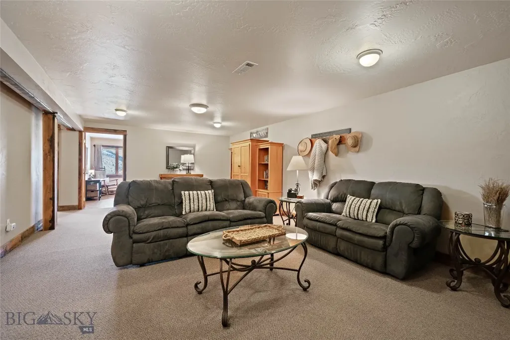 1460 Horseshoe Gulch Road Manhattan MT 59741