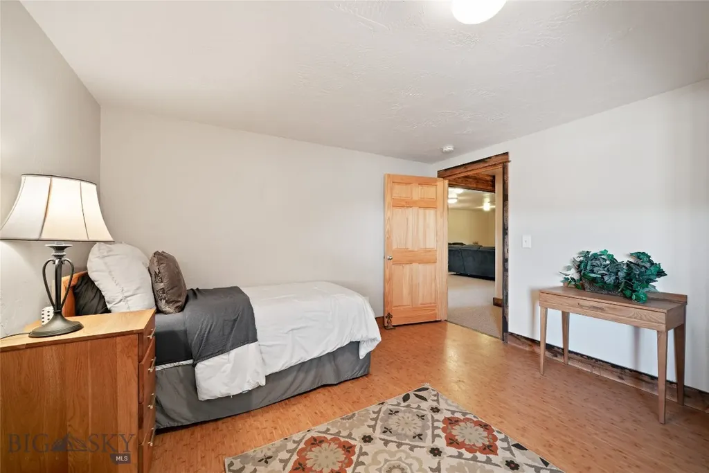 1460 Horseshoe Gulch Road Manhattan MT 59741