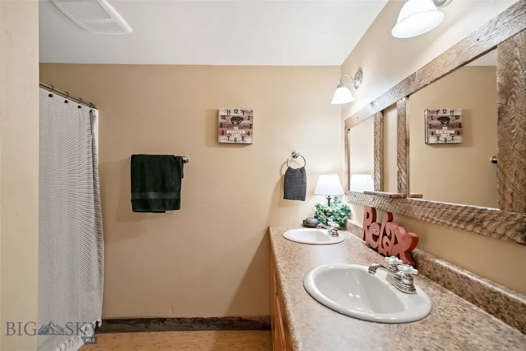 1460 Horseshoe Gulch Road Manhattan MT 59741