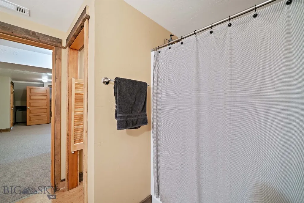 1460 Horseshoe Gulch Road Manhattan MT 59741
