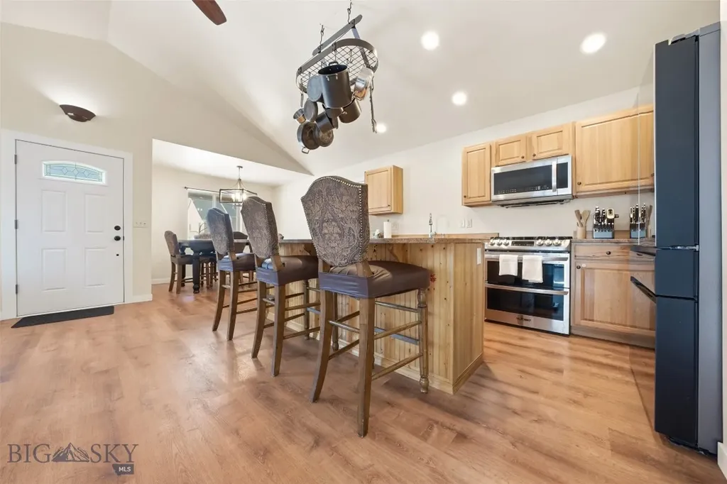250 Jackson Lane Belgrade MT 59714
