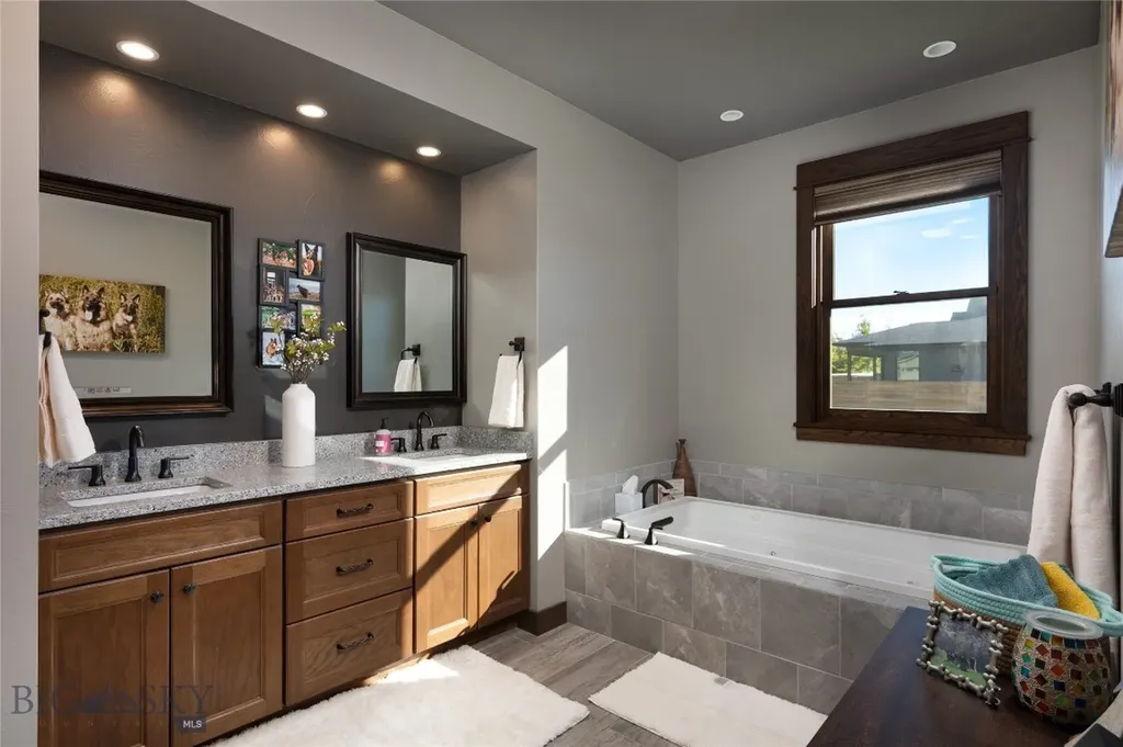 1502 Ryun Sun Way Bozeman MT 59718