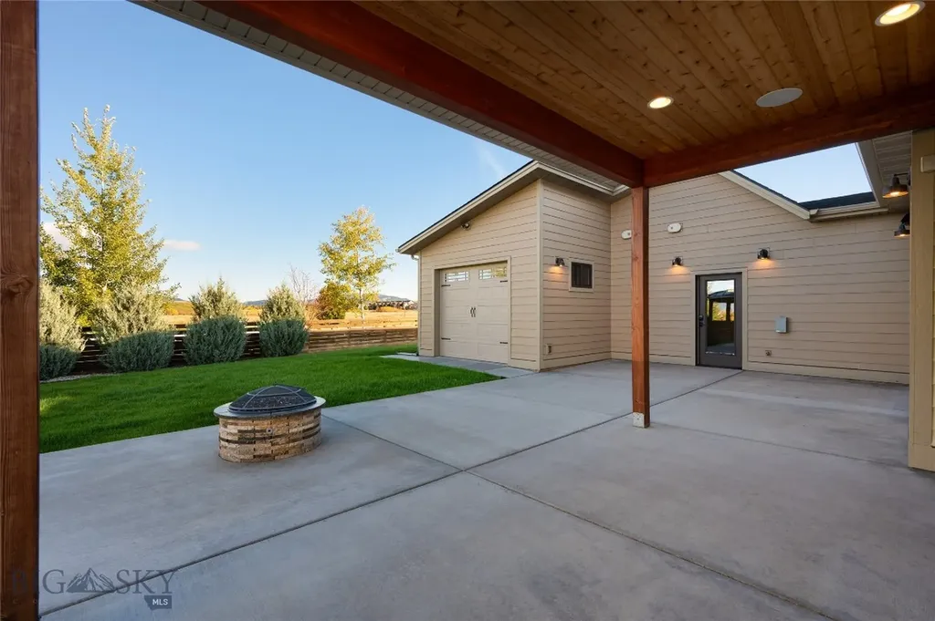 1502 Ryun Sun Way Bozeman MT 59718