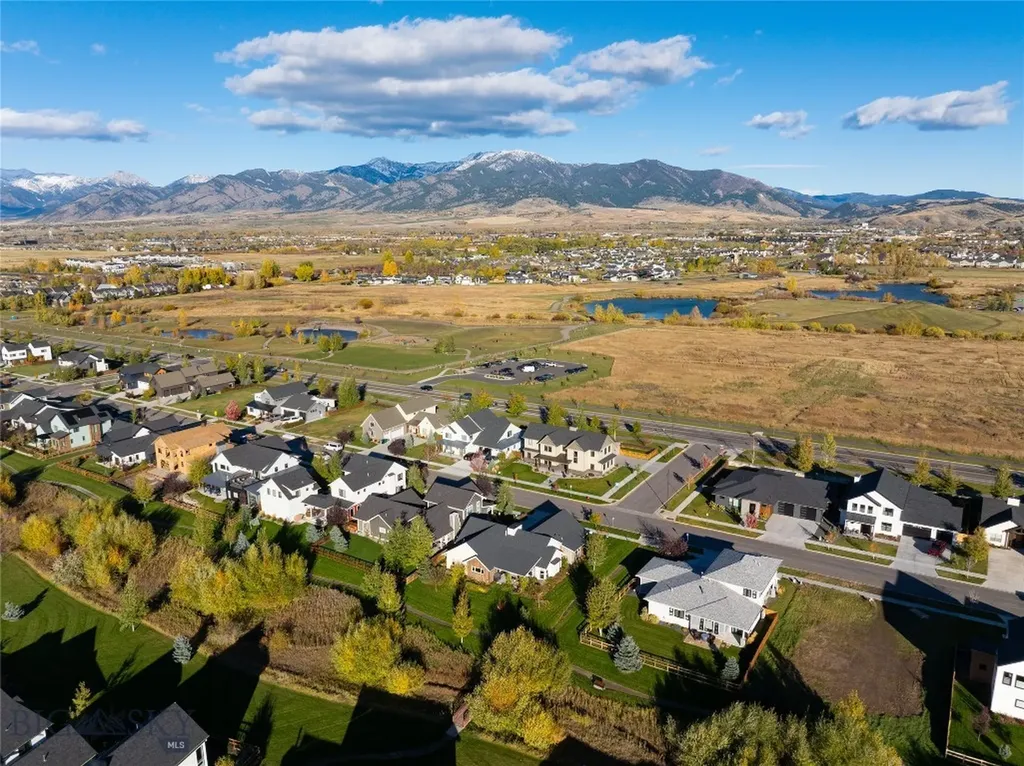 1502 Ryun Sun Way Bozeman MT 59718