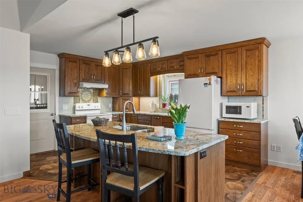 2306 Constellation Livingston MT 59047