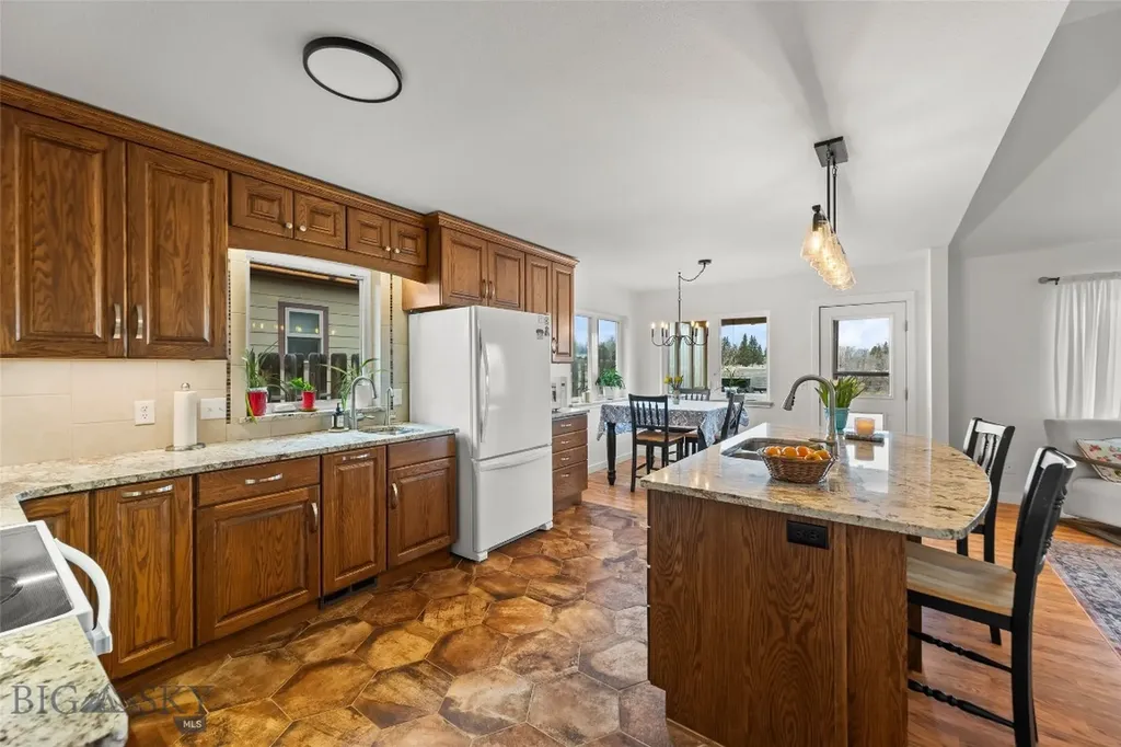 2306 Constellation Livingston MT 59047