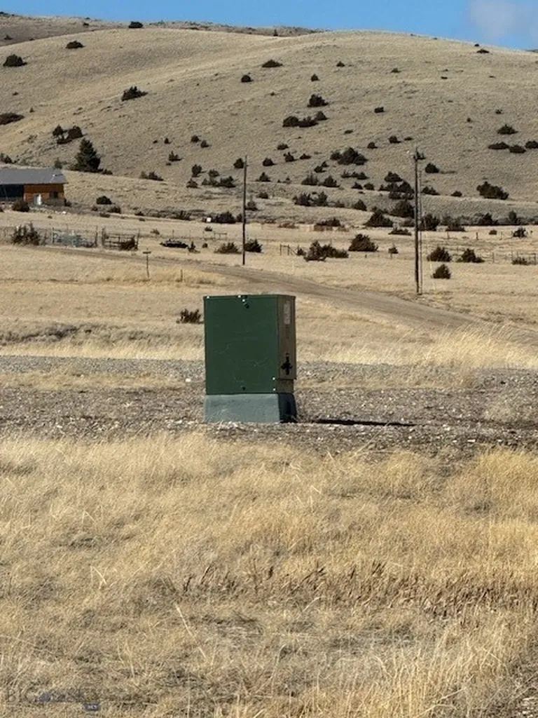 Lot 273 Shining Mountains 1 Ennis MT 59729