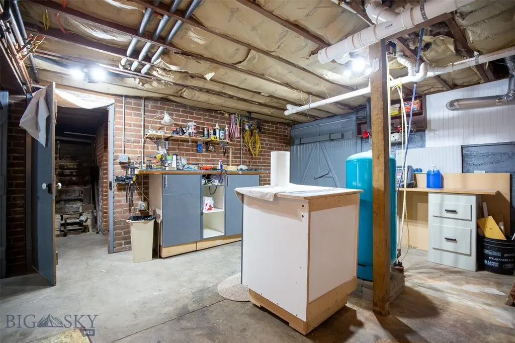 12 N Division Street Whitehall MT 59759