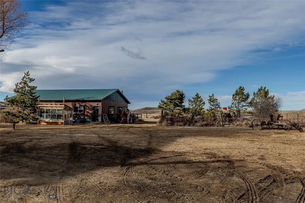 25 Becker Lane Wilsall MT 59086