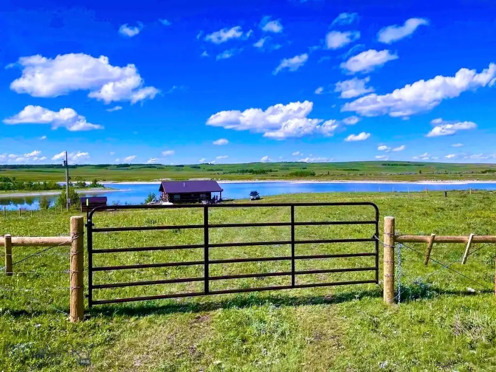 36 S Shore Road Babb MT 59411