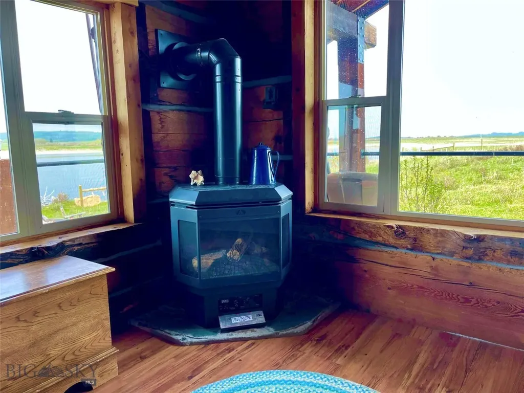 36 S Shore Road Babb MT 59411