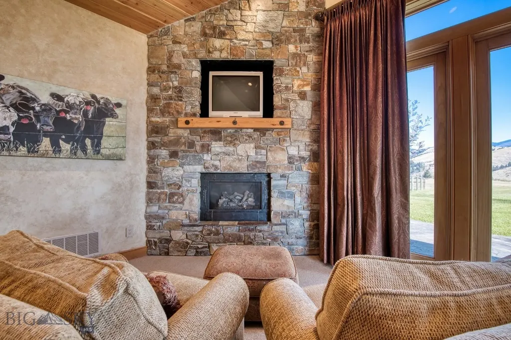 406 Chief Joseph Trail Darby MT 59829