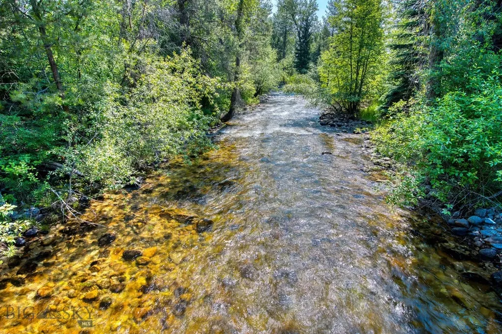406 Chief Joseph Trail Darby MT 59829