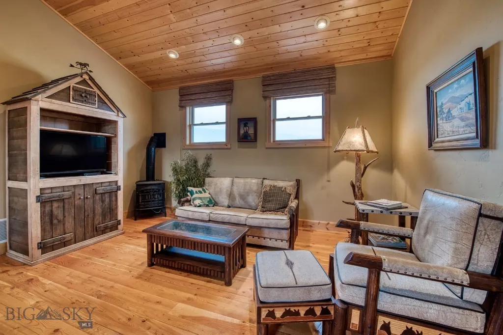 406 Chief Joseph Trail Darby MT 59829