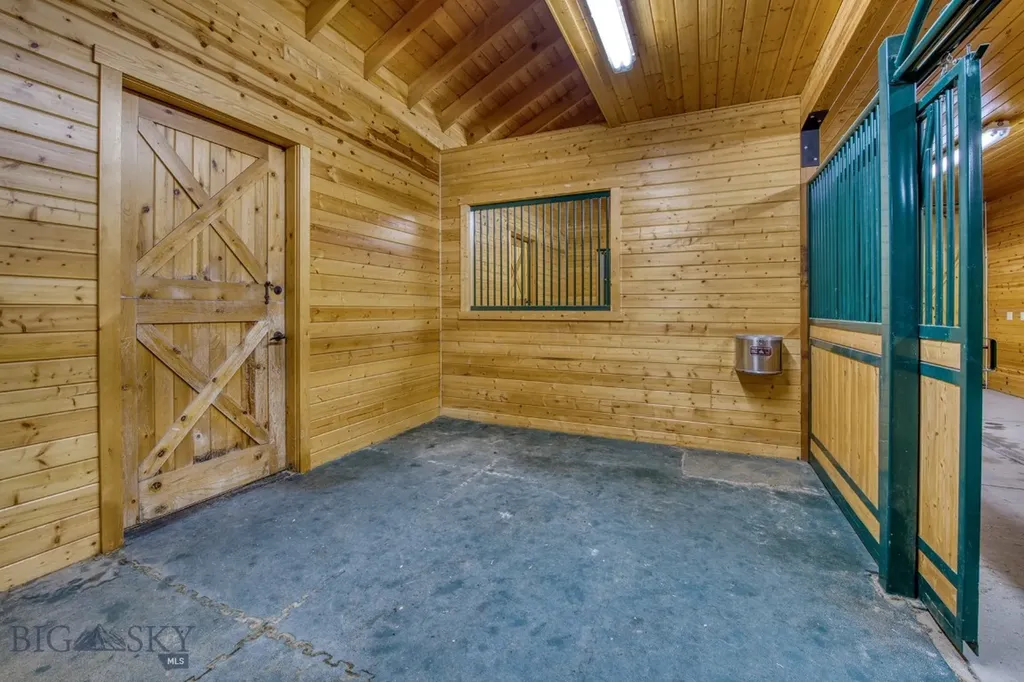 406 Chief Joseph Trail Darby MT 59829