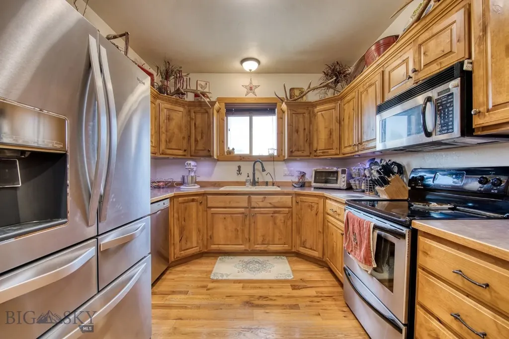 406 Chief Joseph Trail Darby MT 59829