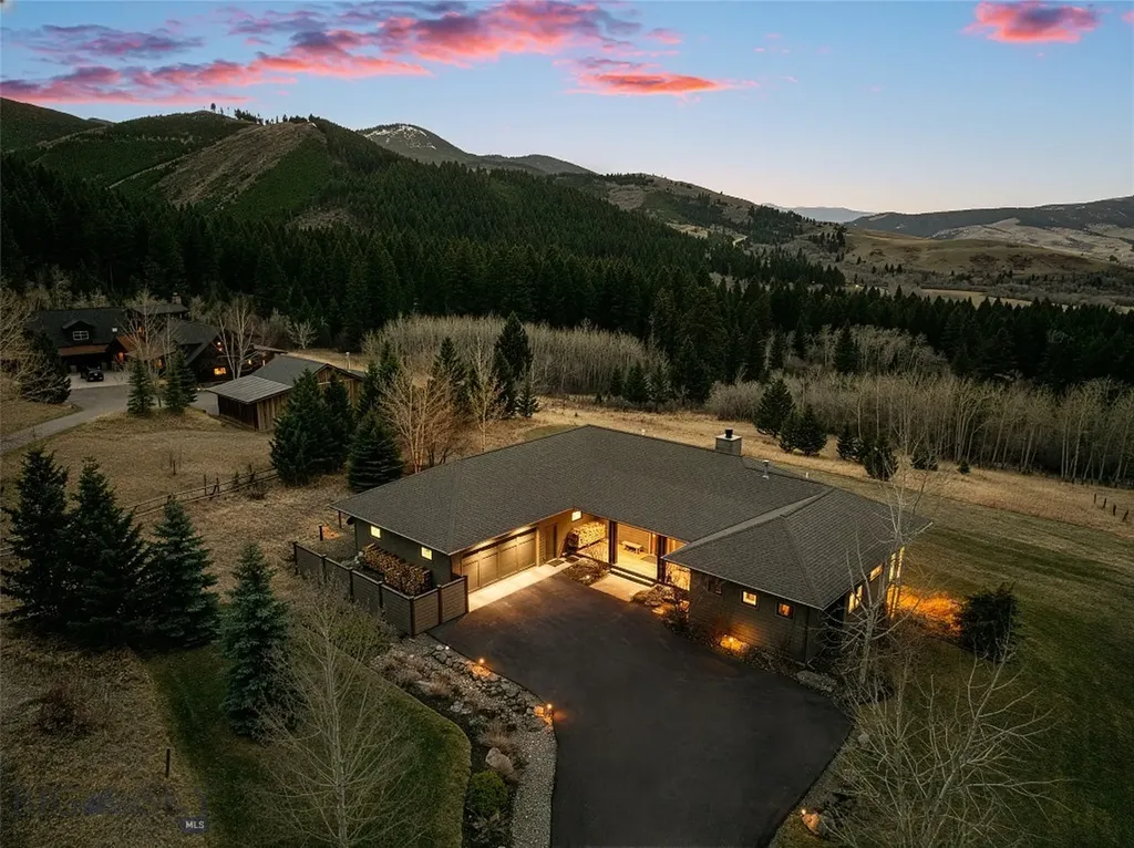 303 S Big Elk Meadow Road Gallatin Gateway MT 59730