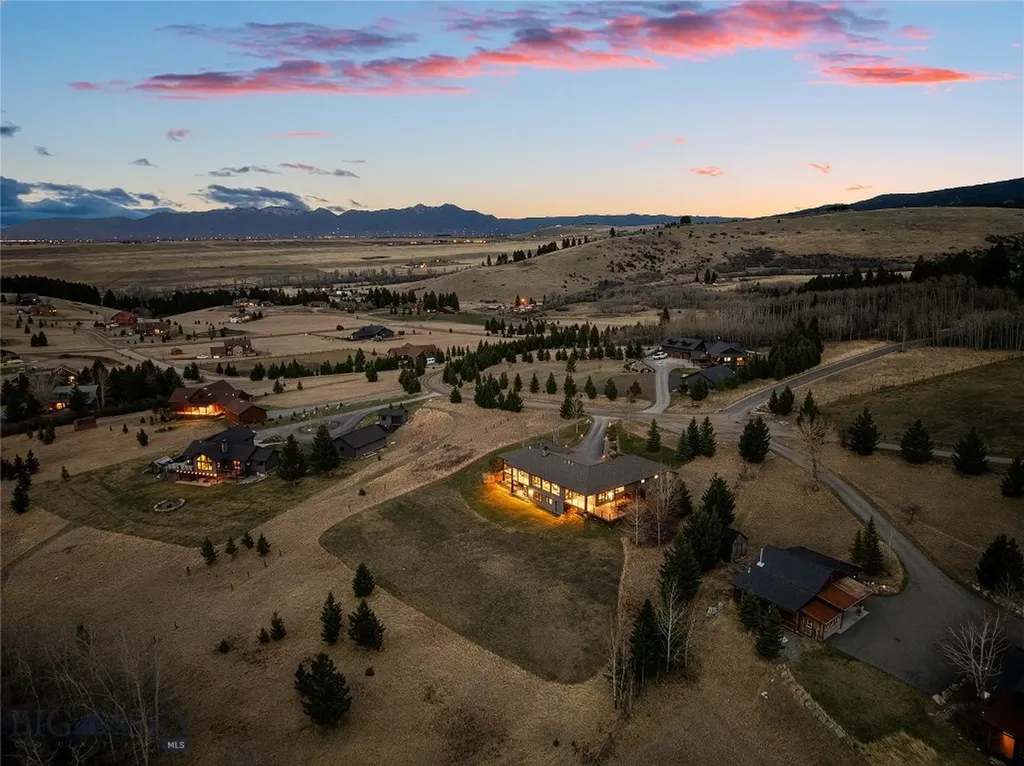 303 S Big Elk Meadow Road Gallatin Gateway MT 59730