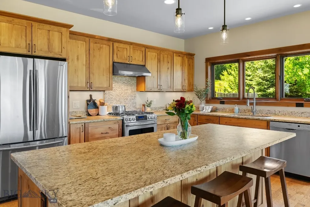 303 S Big Elk Meadow Road Gallatin Gateway MT 59730