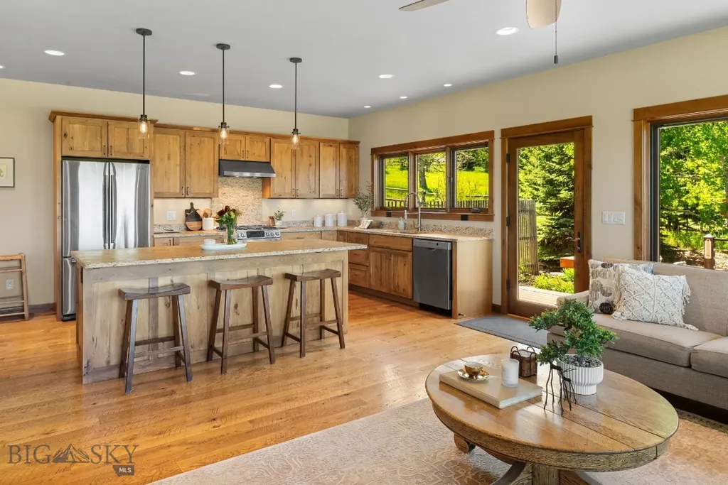 303 S Big Elk Meadow Road Gallatin Gateway MT 59730