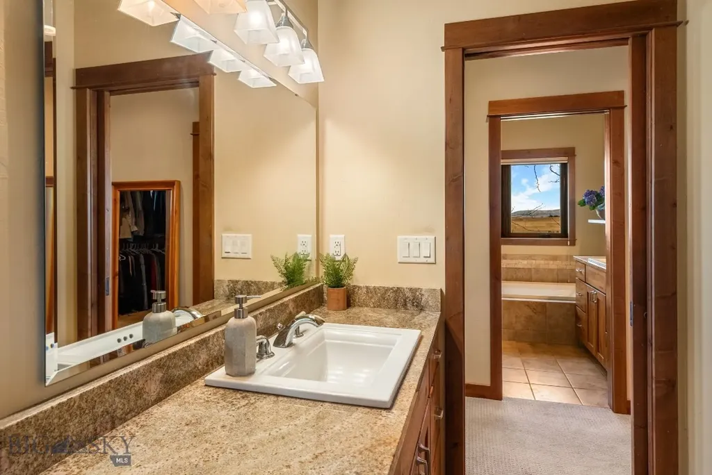303 S Big Elk Meadow Road Gallatin Gateway MT 59730
