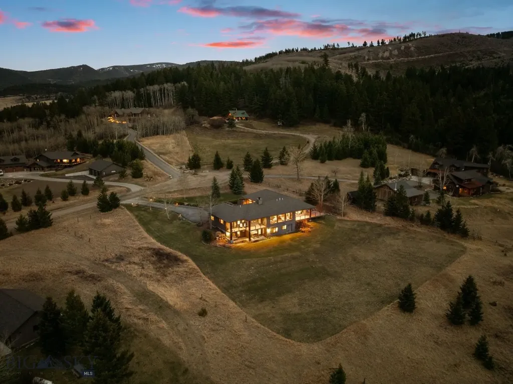 303 S Big Elk Meadow Road Gallatin Gateway MT 59730